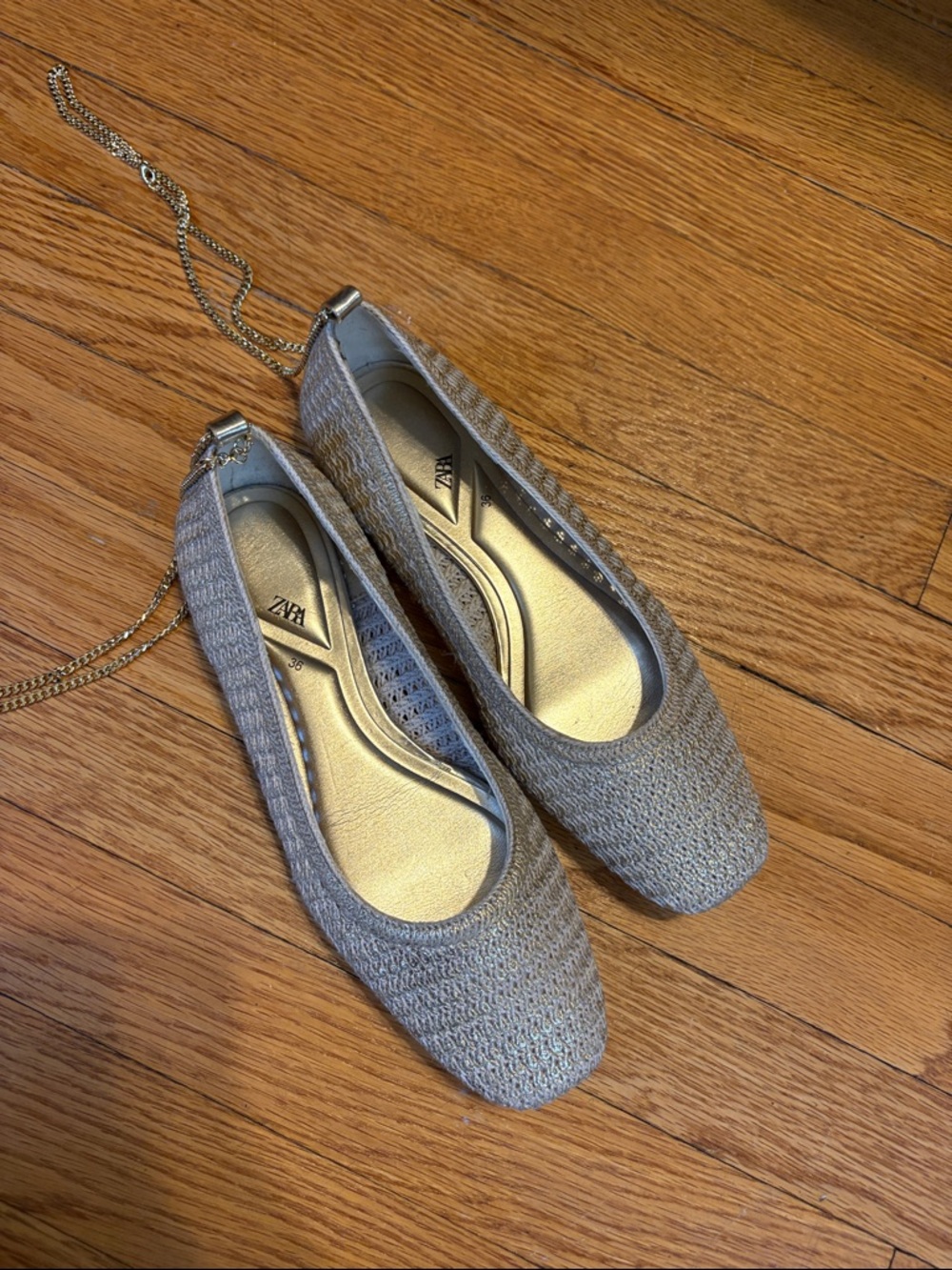 Zara beige woven ballet flats with gold ankle chain